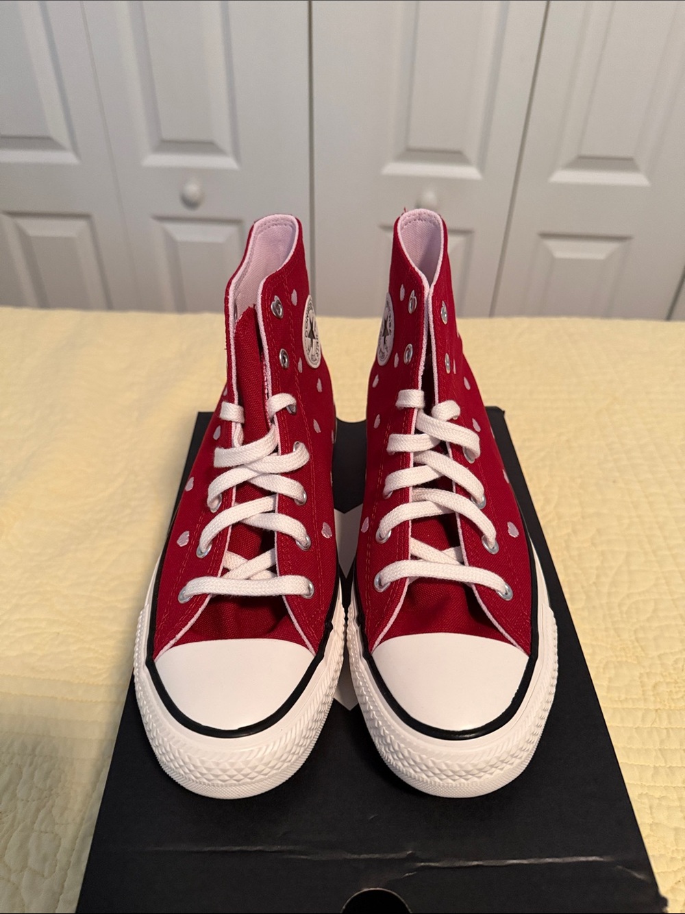 Converse Red High-Top Heart Print Sneakers - Picture 2 of 8